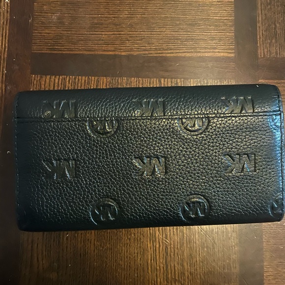 Michael Kors Jet Set Travel Large Envelope Wallet - Picture 5 of 5